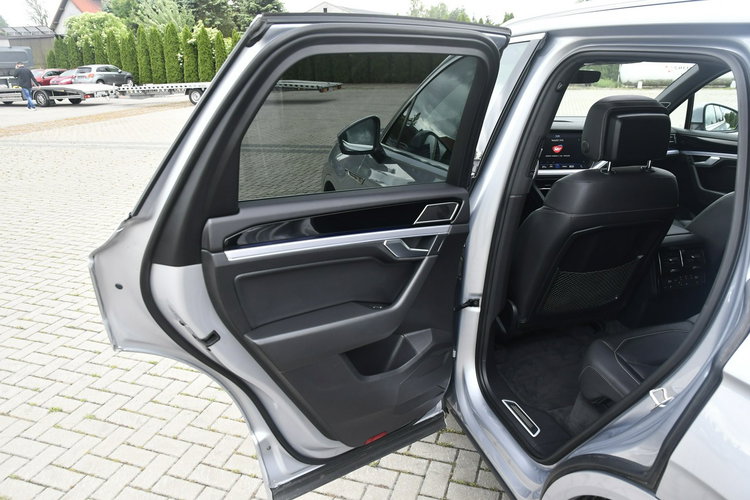 Volkswagen Touareg 3.0tdi 4x4.R-Line.Automat.Skóry.Kam.Cof.Navigacja..OKAZJ zdjęcie 18