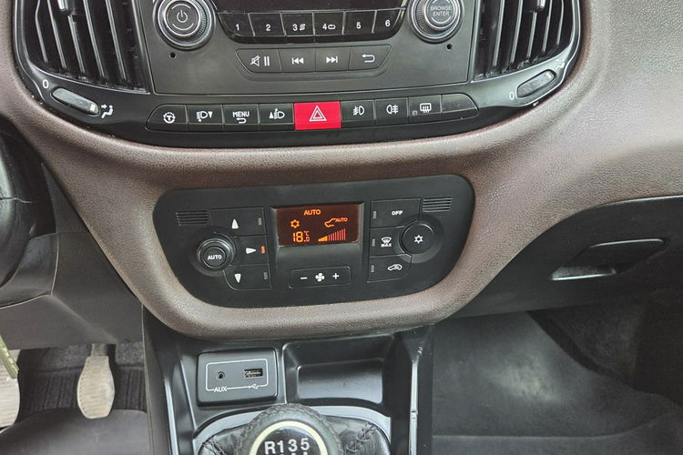 Fiat Doblo 1.6 Multijet Lift Full Opcja Skóra Klimatronik PDC Bardzo dobry stan zdjęcie 16