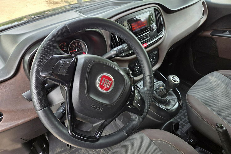 Fiat Doblo 1.6 Multijet Lift Full Opcja Skóra Klimatronik PDC Bardzo dobry stan zdjęcie 17