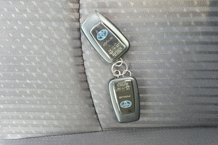 Toyota Prius 1.8 HSD 136KM Hand free Kamera Navi Ast. pasa Distronic Serwis zdjęcie 17