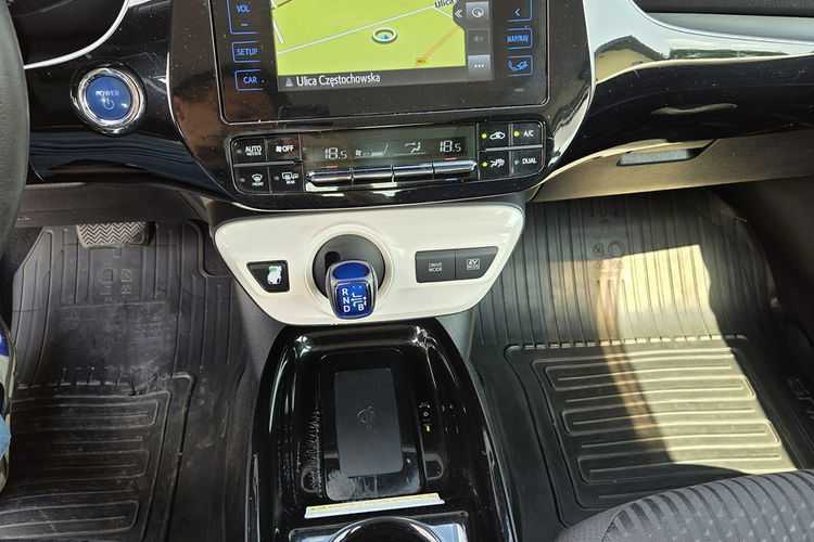 Toyota Prius 1.8 HSD 136KM Hand free Kamera Navi Ast. pasa Distronic Serwis zdjęcie 19