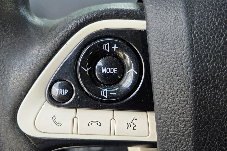 Toyota Prius 1.8 HSD 136KM Hand free Kamera Navi Ast. pasa Distronic Serwis zdjęcie 23