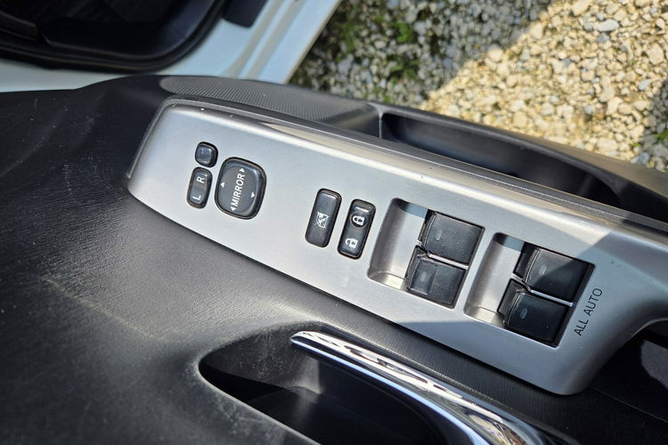 Toyota Prius+ 1.8 HSD 136KM Hand free 7 osobowy Bezwypadkowy zdjęcie 23