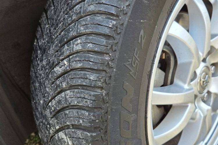 Toyota Prius+ 1.8 HSD 136KM Hand free 7 osobowy Bezwypadkowy zdjęcie 27