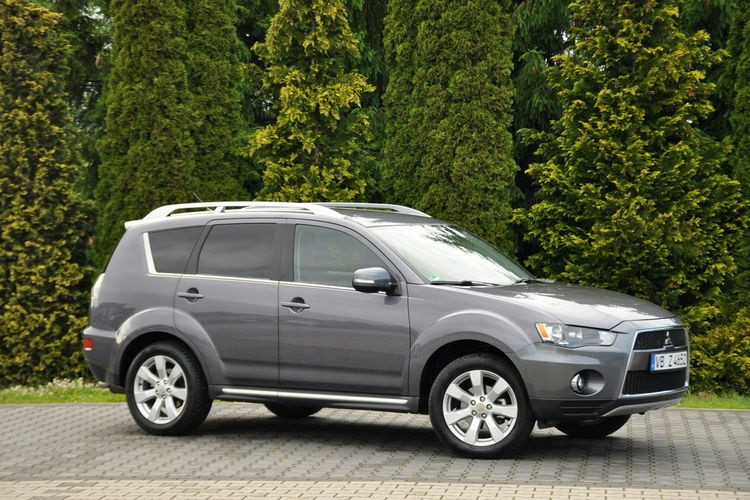 Mitsubishi Outlander 2.0i(147KM) Lift Duża Navi Skóry Reling Klimatyzacja I Wł Alu18"ASO zdjęcie 4