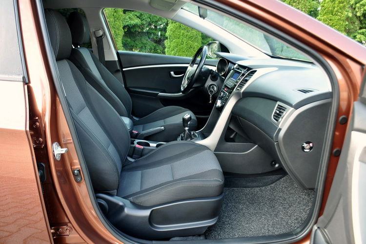 Hyundai i30 1.4i(99KM) Led Klimatyzacja Parktronik Welur I Właściciel Alu 15"ASO zdjęcie 17