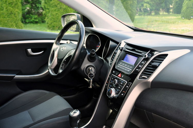 Hyundai i30 1.4i(99KM) Led Klimatyzacja Parktronik Welur I Właściciel Alu 15"ASO zdjęcie 18