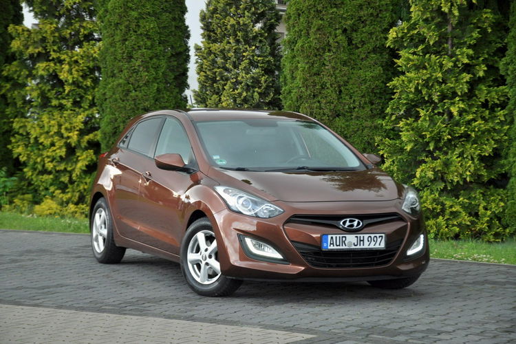 Hyundai i30 1.4i(99KM) Led Klimatyzacja Parktronik Welur I Właściciel Alu 15"ASO zdjęcie 2
