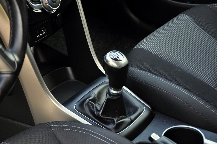 Hyundai i30 1.4i(99KM) Led Klimatyzacja Parktronik Welur I Właściciel Alu 15"ASO zdjęcie 33