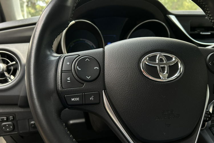 Toyota Auris 1.8 HSD 135KM SELECTION COMFORT, salon Polska, gwarancja zdjęcie 22