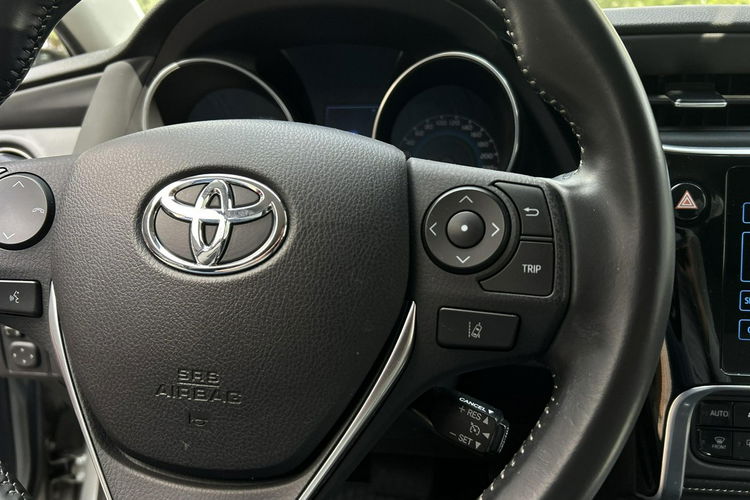 Toyota Auris 1.8 HSD 135KM SELECTION COMFORT, salon Polska, gwarancja zdjęcie 23