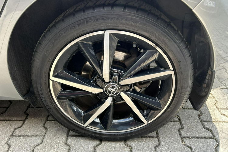 Toyota Auris 1.8 HSD 135KM SELECTION COMFORT, salon Polska, gwarancja zdjęcie 32