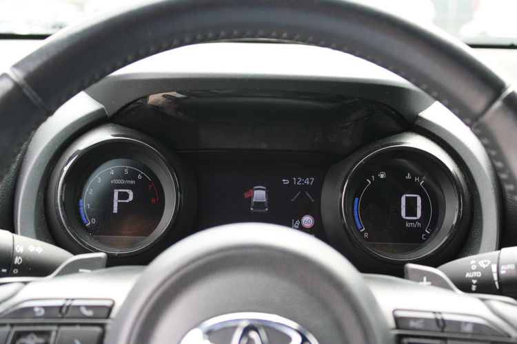 Toyota Yaris Selection Automat Kamera Asysten pasa zdjęcie 25