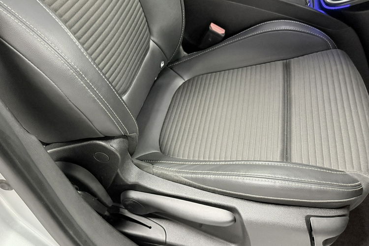 Renault Scenic 1.6 dCi 130KM INTENS Full LED Panorama HeadUp PDC 360 BOSE zdjęcie 18