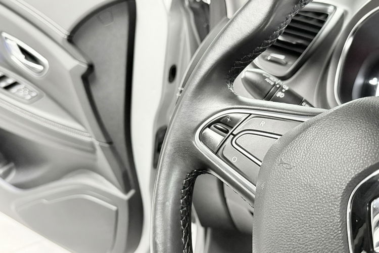 Renault Scenic 1.6 dCi 130KM INTENS Full LED Panorama HeadUp PDC 360 BOSE zdjęcie 24