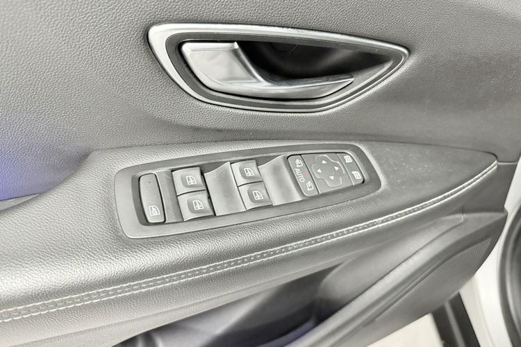 Renault Scenic 1.6 dCi 130KM INTENS Full LED Panorama HeadUp PDC 360 BOSE zdjęcie 42