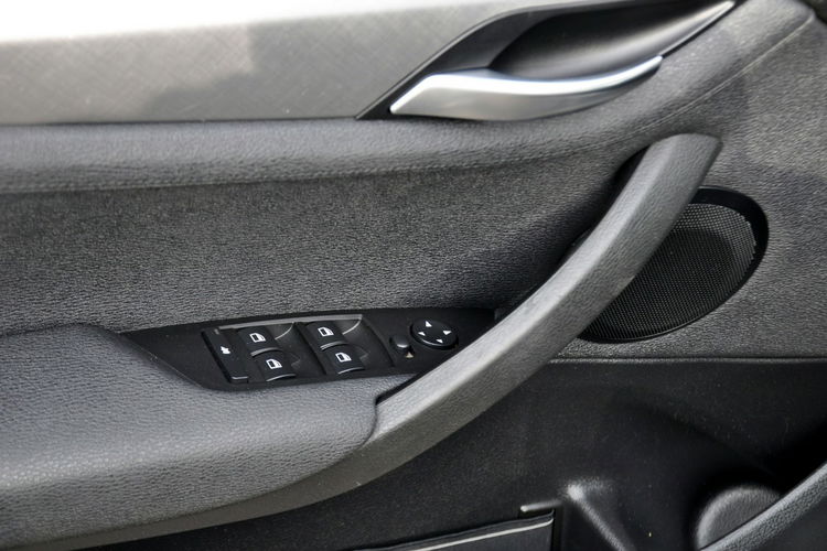 BMW X1 2.0d(204KM) M-Pakiet xDrive Xenon Navi Kamera Skóry Panorama Alu17"ASO zdjęcie 37