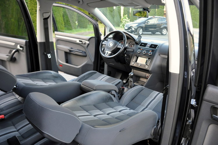 Volkswagen Touran 2.0TDI(140KM) Lift Xenon Led Duża Navi 7-Foteli Match Reling Alu16"ASO zdjęcie 25