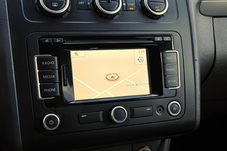 Volkswagen Touran 2.0TDI(140KM) Lift Xenon Led Duża Navi 7-Foteli Match Reling Alu16"ASO zdjęcie 32