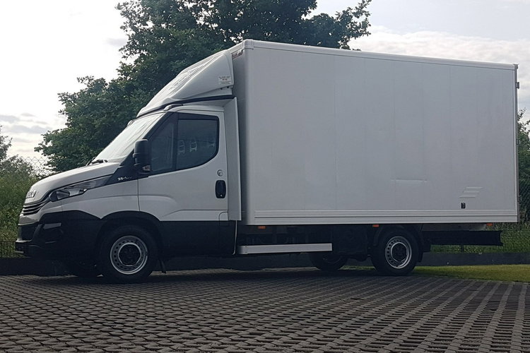 Iveco Daily 35S15 3.0 KLIMA 8EP KONTENER 4.22x2.10x2.11 AC KRAJOWY DMC 3500 KG zdjęcie 32