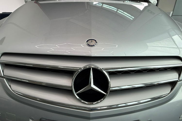 R 350 Mercedes-Benz Klasa R R 350 / NISKIE km/ PL Salon /BOGATE wyposażenie zdjęcie 11