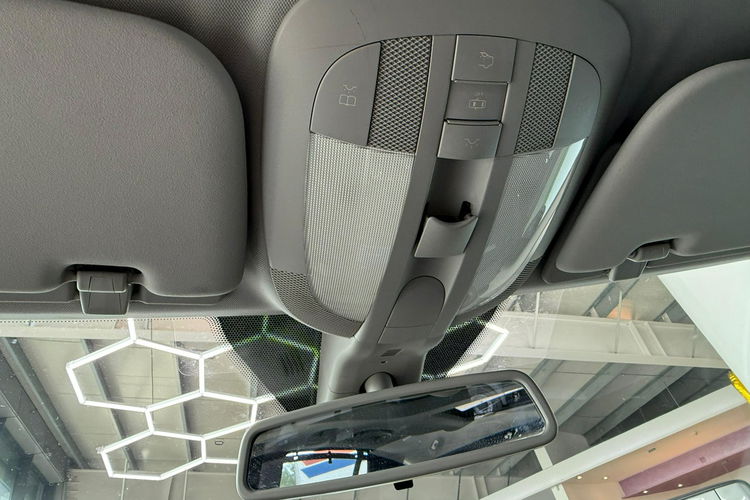 R 350 Mercedes-Benz Klasa R R 350 / NISKIE km/ PL Salon /BOGATE wyposażenie zdjęcie 26