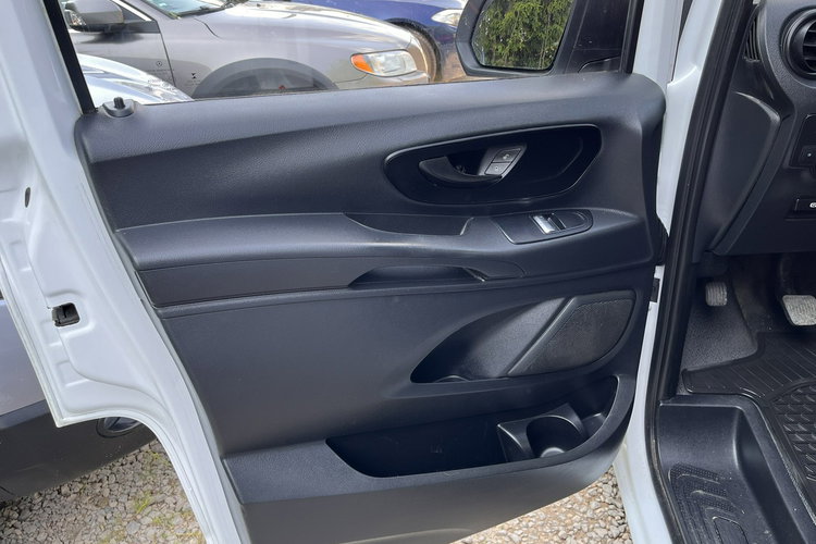 Mercedes Vito 1.6 1wł STAN IDEALNY 6biegów Ks Serw TUV Bezwypak Opłacony zdjęcie 8