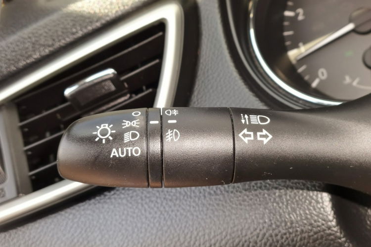 Nissan Qashqai Nawi Panorama kamery 360 zdjęcie 19