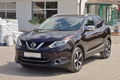 samochód osobowy Nissan zdjęcie 2