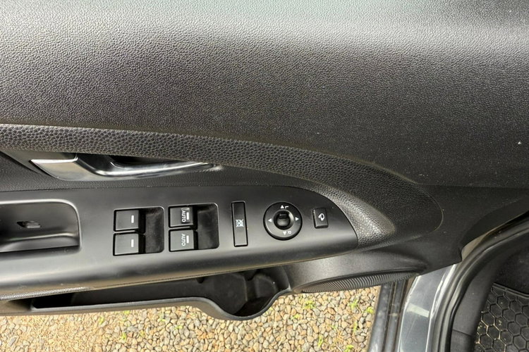 Kia Venga automat, navi, kamera, klimatronic zdjęcie 30