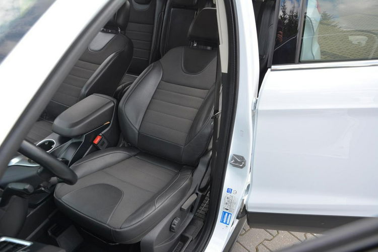 Ford Kuga 2.0TDCi(150KM) 144 tyś Navi Tablet Skóry Klimatronik Alu17" ASO zdjęcie 18