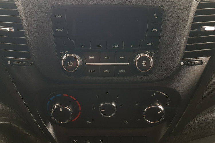 Iveco Daily KONTENER NISKOPODŁOGOWY 4.43x2.23x2.42 SKLEP BAR FOODTRUCK KAMPER AC zdjęcie 24