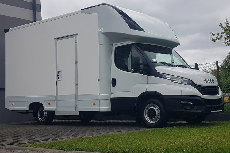 Iveco Daily KONTENER NISKOPODŁOGOWY 4.43x2.23x2.42 SKLEP BAR FOODTRUCK KAMPER AC zdjęcie 30
