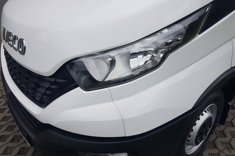 Iveco Daily KONTENER NISKOPODŁOGOWY 4.43x2.23x2.42 SKLEP BAR FOODTRUCK KAMPER AC zdjęcie 32