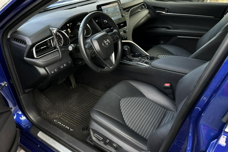 Toyota Camry 2.5 HSD 218KM COMFORT BUSINESS, salon Polska, gwarancja, FV23% zdjęcie 10