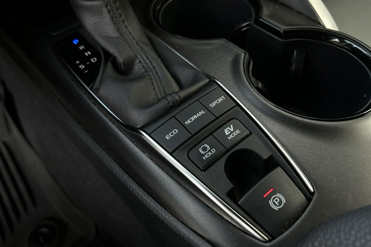 Toyota Camry 2.5 HSD 218KM COMFORT BUSINESS, salon Polska, gwarancja, FV23% zdjęcie 26