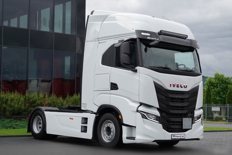 ciągnik siodłowy Iveco zdjęcie 1