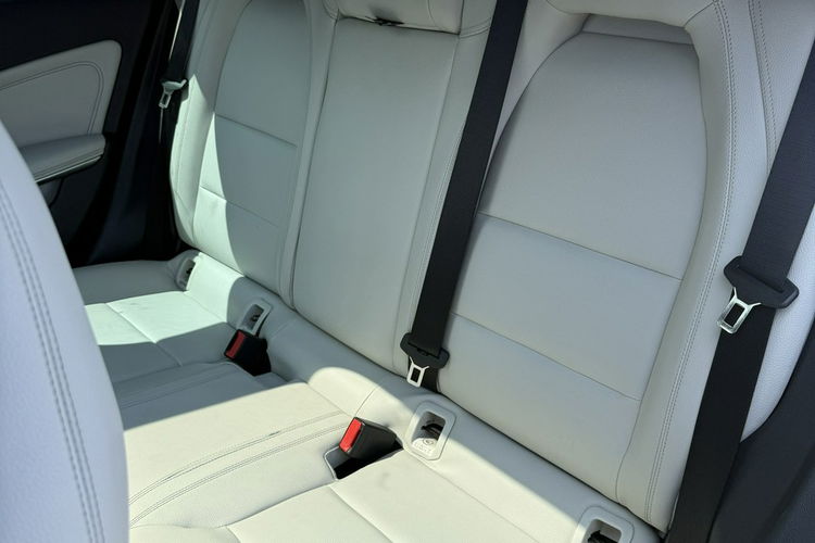 Mercedes CLA 250 CLA 250 AMG Stan BDB Bez Wkładu Gwarancja zdjęcie 9
