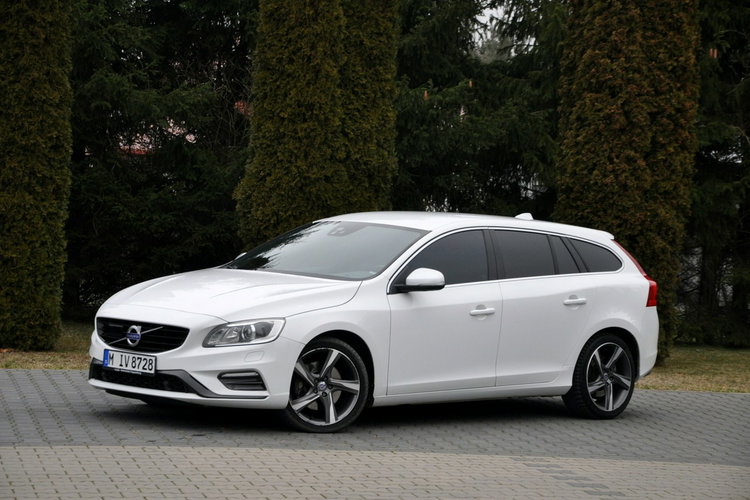 Volvo V60 2.0d(225KM) RDesign RadarACC Virtual Led Xenon Navi Kamera Skóry Alu18 zdjęcie 10