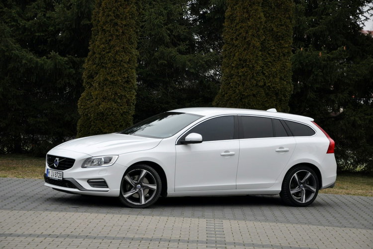Volvo V60 2.0d(225KM) RDesign RadarACC Virtual Led Xenon Navi Kamera Skóry Alu18 zdjęcie 11