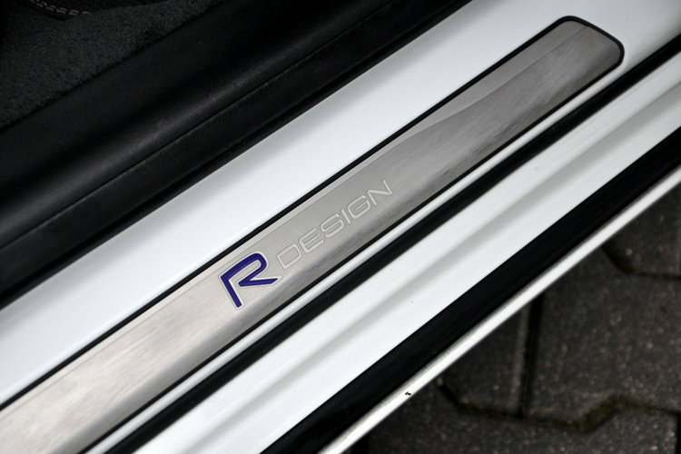 Volvo V60 2.0d(225KM) RDesign RadarACC Virtual Led Xenon Navi Kamera Skóry Alu18 zdjęcie 19