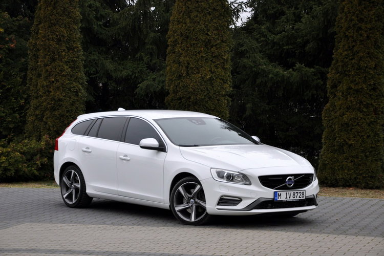 Volvo V60 2.0d(225KM) RDesign RadarACC Virtual Led Xenon Navi Kamera Skóry Alu18 zdjęcie 3