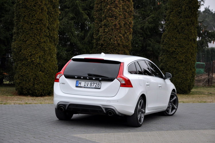 Volvo V60 2.0d(225KM) RDesign RadarACC Virtual Led Xenon Navi Kamera Skóry Alu18 zdjęcie 7
