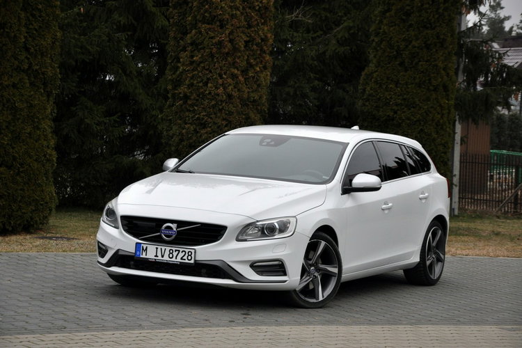 Volvo V60 2.0d(225KM) RDesign RadarACC Virtual Led Xenon Navi Kamera Skóry Alu18 zdjęcie 8