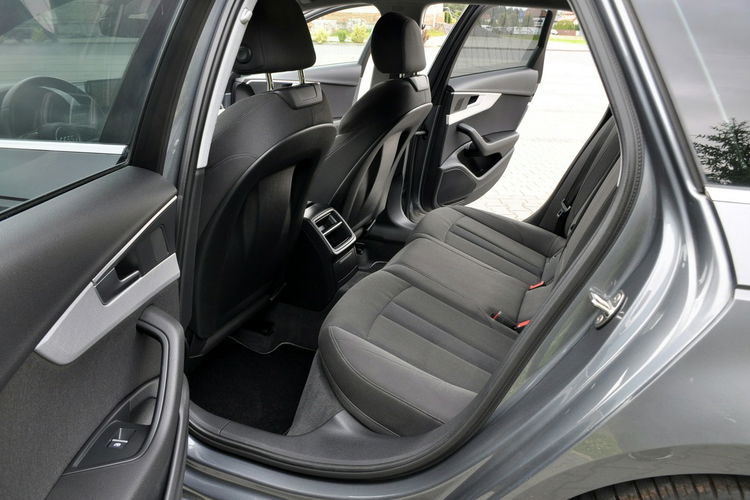 Audi A4 2.0TDI(150KM)*Lift*Xenon*Led*Duża Navi*Welur*Chrom*El.Klapa*Alu18"ASO zdjęcie 20