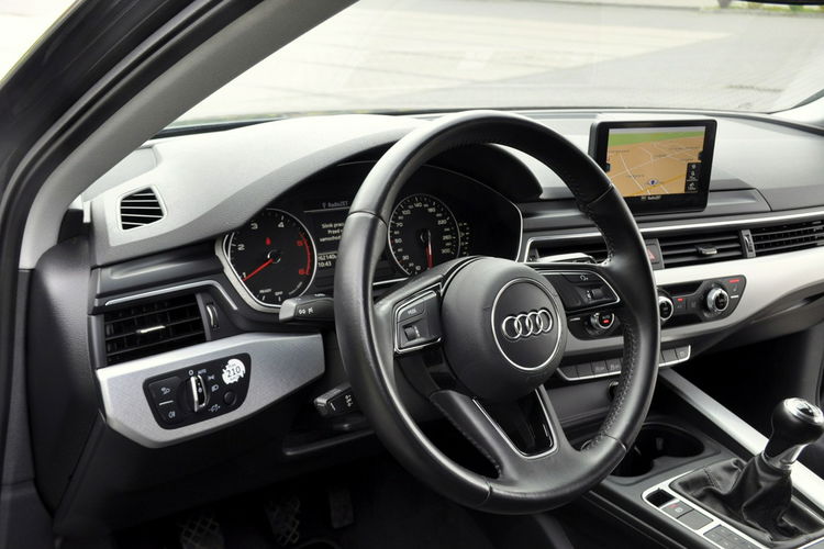 Audi A4 2.0TDI(150KM)*Lift*Xenon*Led*Duża Navi*Welur*Chrom*El.Klapa*Alu18"ASO zdjęcie 22