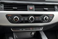 samochód osobowy Audi zdjęcie 31
