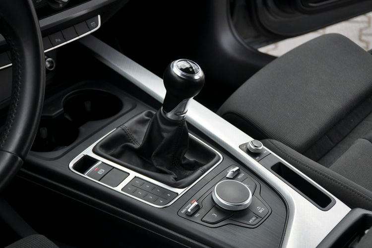 Audi A4 2.0TDI(150KM)*Lift*Xenon*Led*Duża Navi*Welur*Chrom*El.Klapa*Alu18"ASO zdjęcie 33