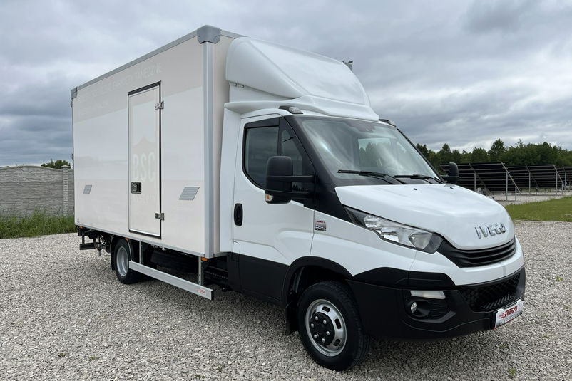samochód dostawczy Iveco zdjęcie 1