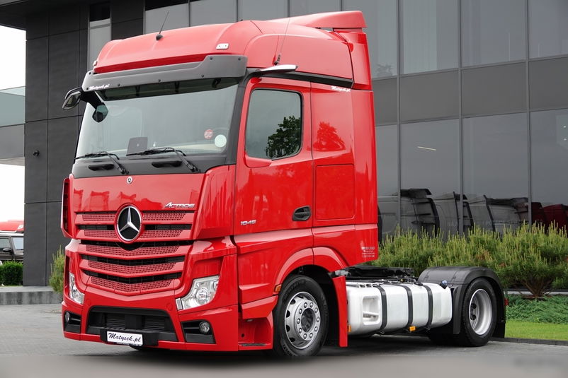 ciągnik siodłowy Mercedes zdjęcie 1